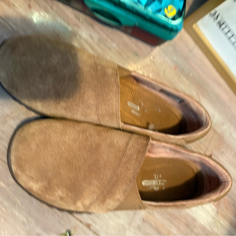 Skechers Women's Tan Loafers